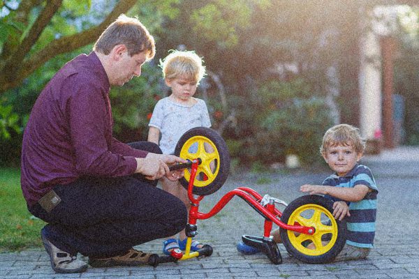 Усыновил двух мальчишек своего друга детства, а спустя 3 месяца их с женой ждал сюрприз