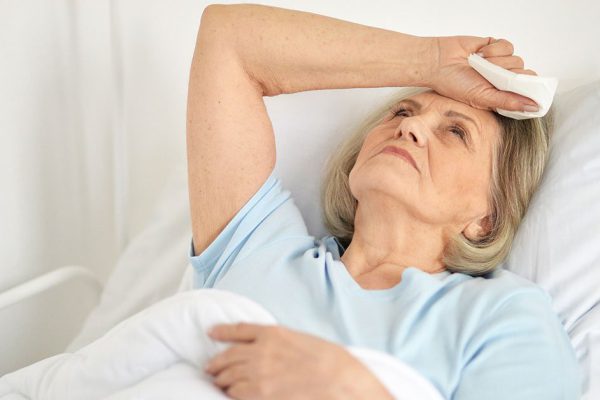 Баба Тома уже вторую неделю готовилась уйти на покой, пока однажды ее не навестила подруга молодости