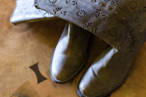 Почему зять отказывается покупать теще новые сапоги