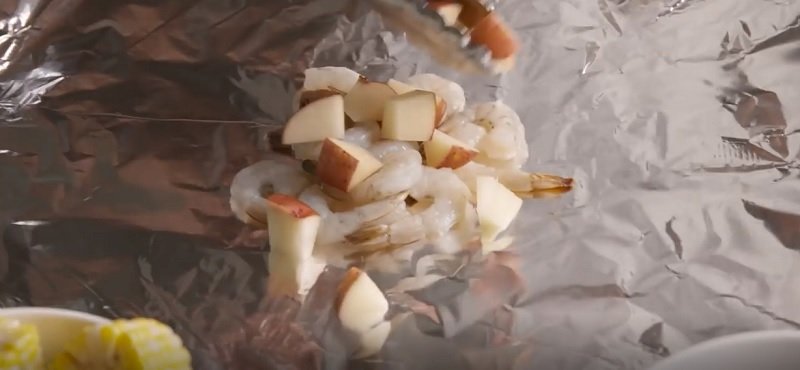 овощи в фольге на гриле