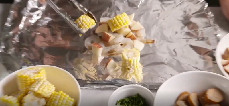 овощи в фольге на гриле