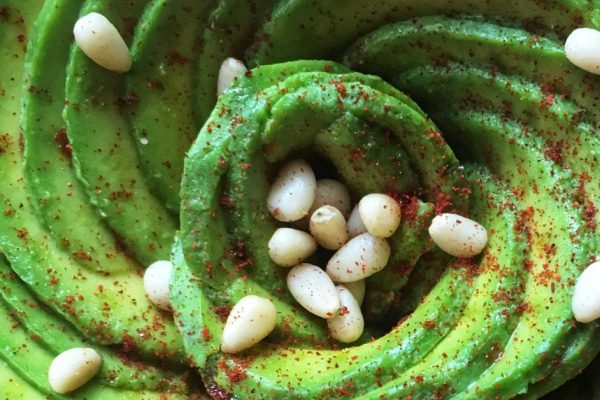 Острый нож и податливые овощи сделают любое блюдо красивым, нежным и аппетитным