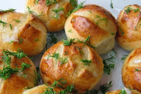 Нежнейшие пампушки к борщу всего за 20 минут! Теперь не представляю свой обед без них.