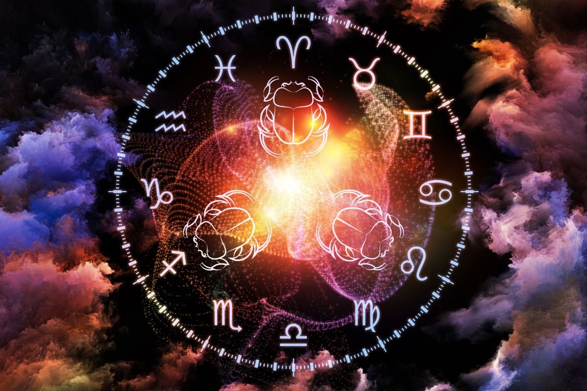 Пары по гороскопу: самые страстные сочетания по знаку зодиака