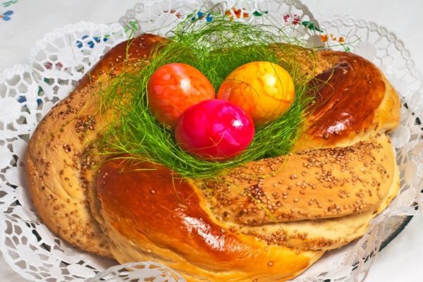Инструкция по приготовлению пасхального хлеба в форме венка