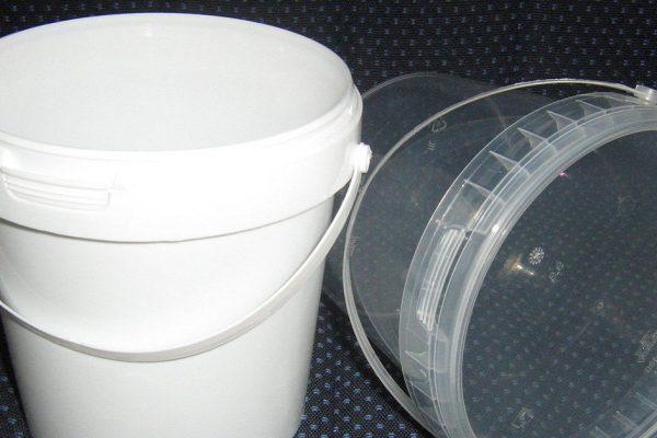 Почему не надо выбрасывать ведерки из-под майонеза