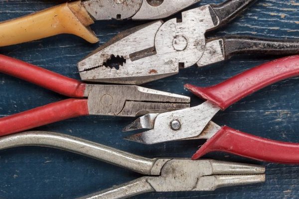 Разница между пассатижами и плоскогубцами, о которой не знал даже работящий столяр