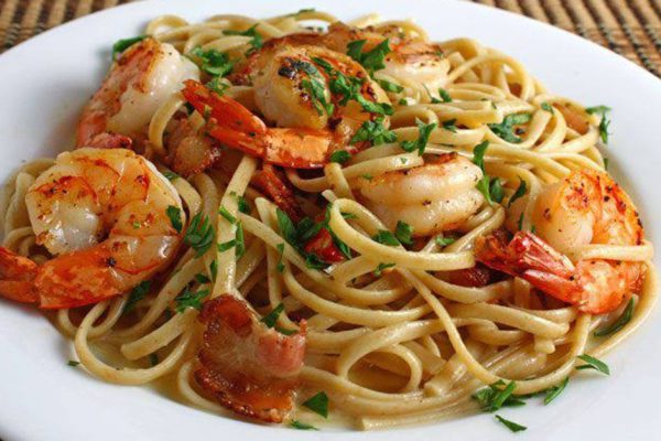 Итальянская паста с креветками и сыром — устрой праздник для своего желудка!