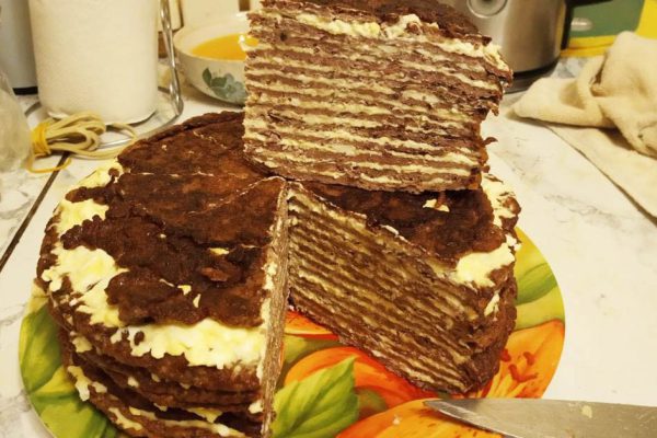 Из-за чего печеночный торт нужно готовить только из куриной печени