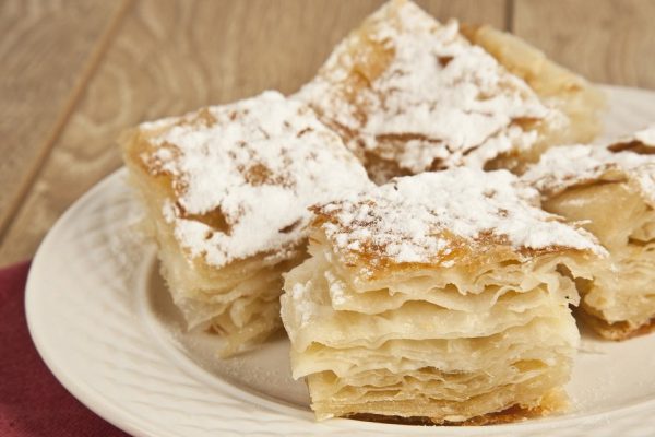 Как приготовить печенье из слоеного теста