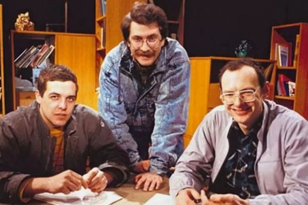 В котором часу все бежали смотреть программу «Взгляд»