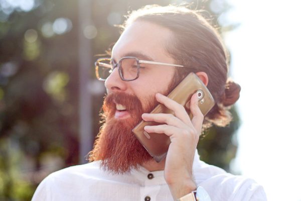 Боюсь признаться иностранной жене, что нужно ехать к родителям на родину, размазня, а не мужчина