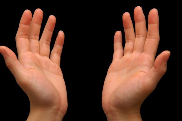 Первые симптомы рака проявляются на руках! Худшее, что можно сделать, — проигнорировать их…