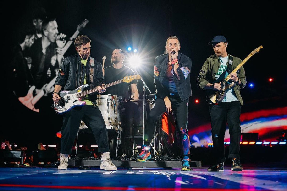 Для чего группа Coldplay поет украинские песни Вдохновение,Выступление,Знаменитость,Музыка,Певец,Поддержка,Талант