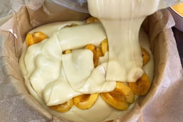 На даче пеку пирог с абрикосами на кефире, как учила цыганка Галина