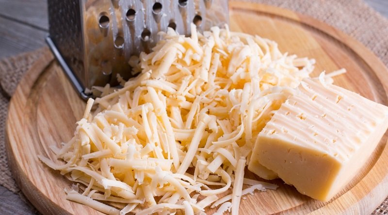 сыр с колбасой