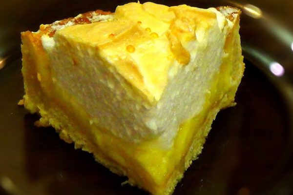 Трижды за последнюю неделю пекла лимонный пирог из сериала «Отчаянные домохозяйки»