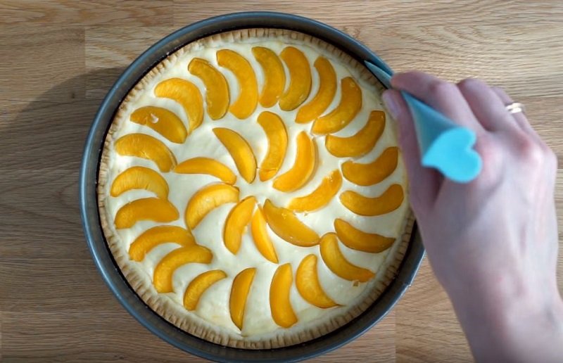 пирог с персиками рецепт