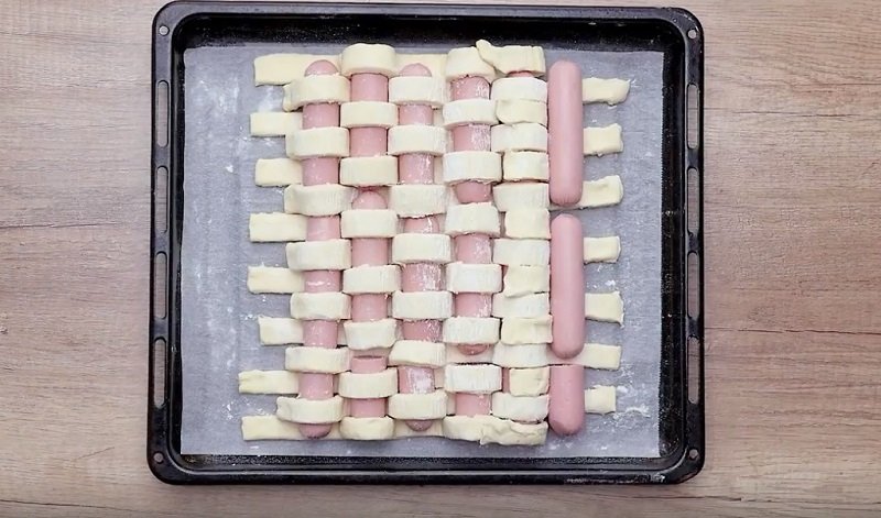 пирог в духовке с сосисками
