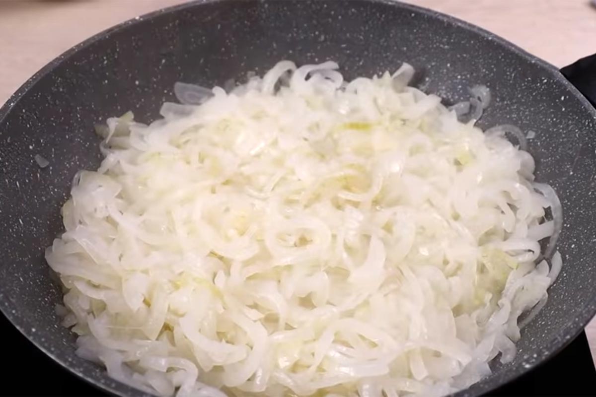 луковый пирог с сыром