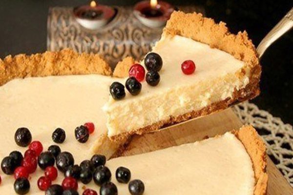 Простой рецепт пирога со сгущенкой. Пальчики оближешь!