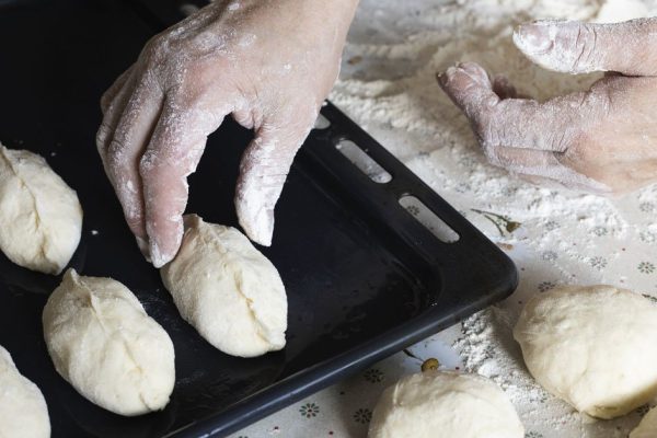 Фантастически пышные пирожки по рецепту ресторана «Метрополь», которые можно готовить с любой начинкой
