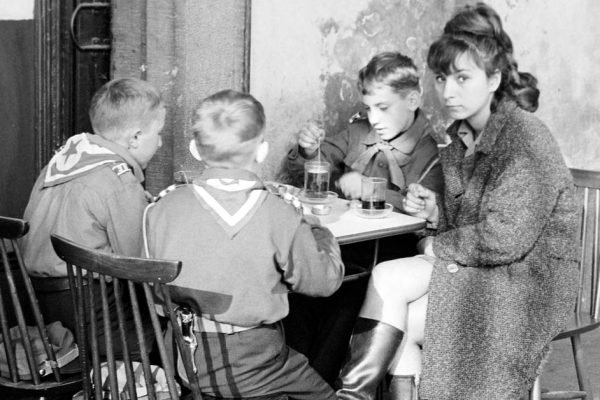 В Советском Союзе люди питались правильно, но вот любимые перекусы никто не отменял, каким был фастфуд в то время