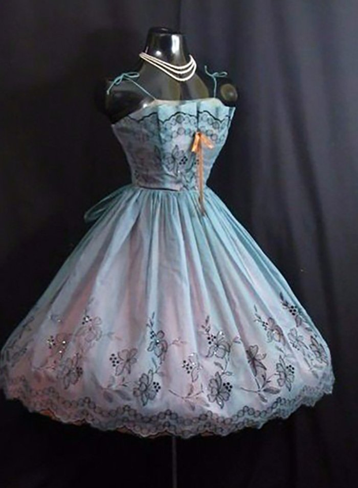 платья в стиле ретро 50-х