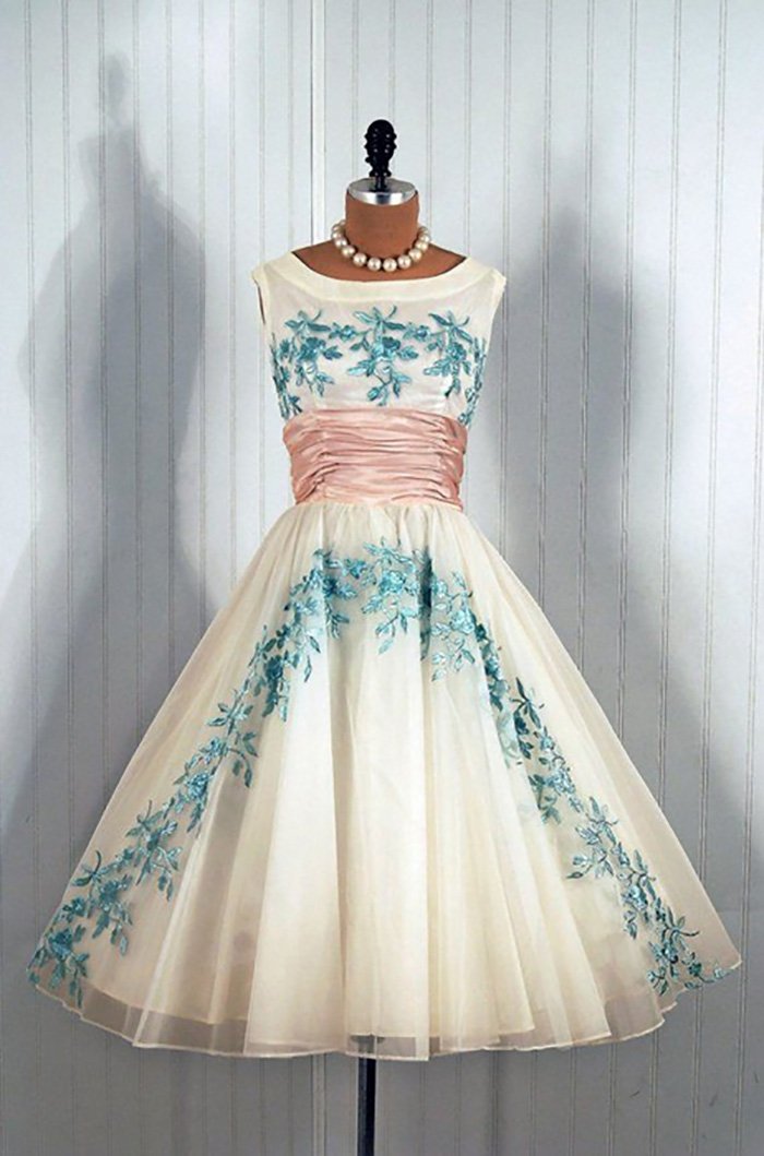 модные платья в стиле ретро 50-х