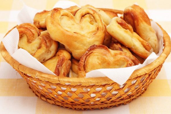 Рецепт плюшек с сахаром