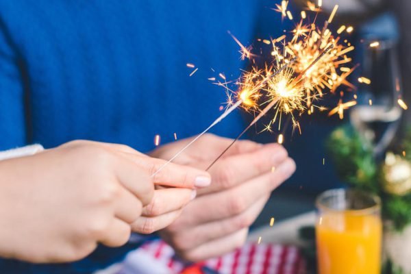 Мы с мужем хотели отметить Новый год вдвоем, но в гости напросилась его сестра, я даже не подозревала, чем всё обернется