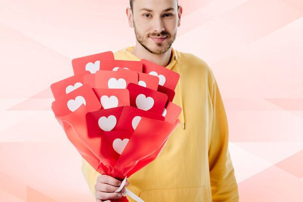 Что делать, если супруг щедро лайкает бывшую жену