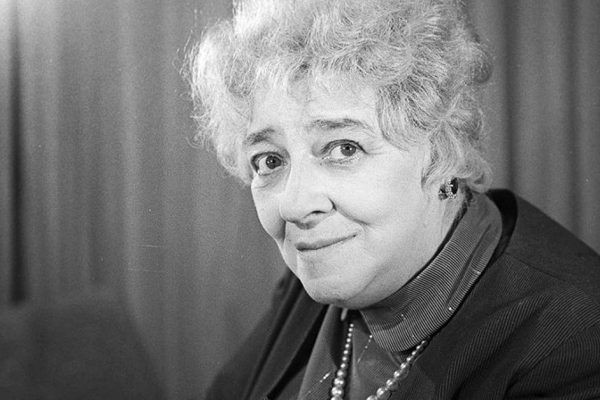 Великая Фаина Раневская не ела мясо, беззаветно обожая животных