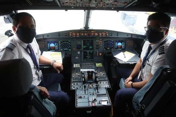 Почему бородатого мужчину никогда не возьмут в пилоты