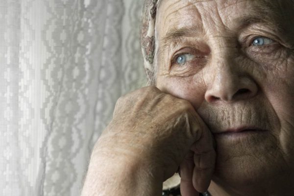 Отчего пожилая мама не желает после ухода отца вновь выходить замуж