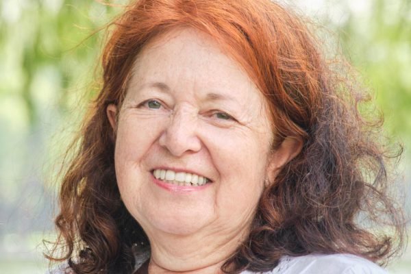 Проснулась от того, что кто-то осторожно берет меня за руку, дети преподнесли неожиданный сюрприз