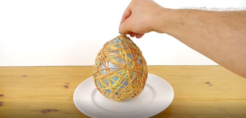 декоративное яйцо из веревки