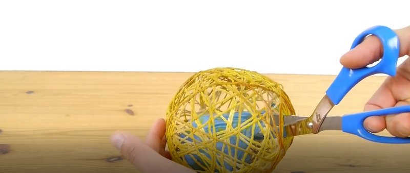 декоративное яйцо из веревки