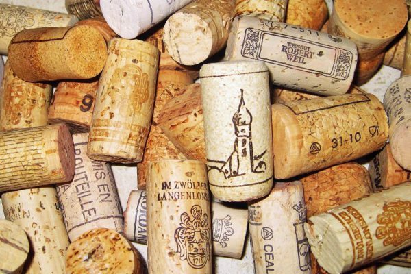 Зачем в СССР вставляли пробку в крышку кастрюли