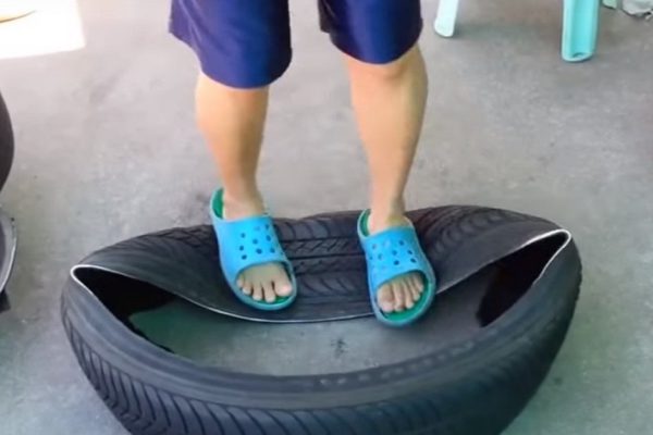 Что можно сделать из трех автомобильных шин