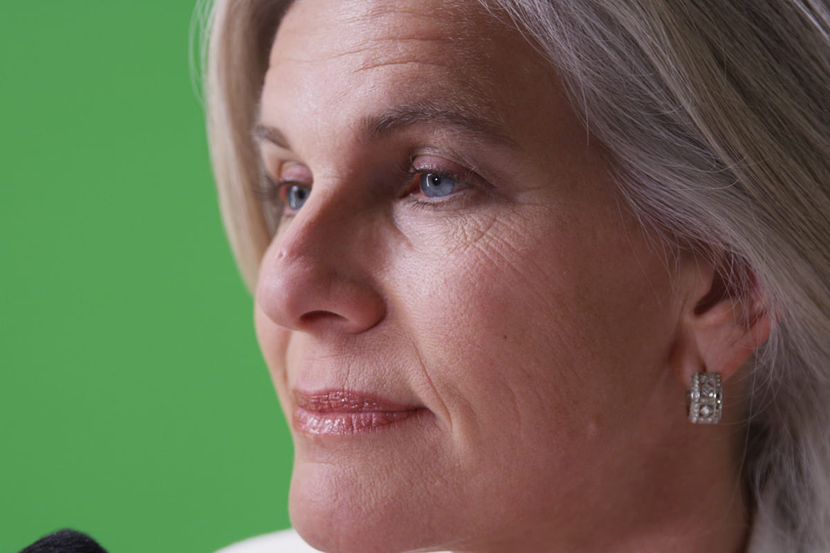 можно ли делать макияж