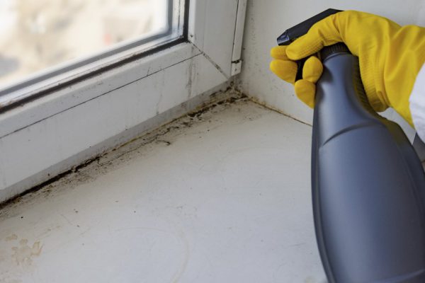 Пожелтевший подоконник больше не проблема, есть средство, которое вернет ему белоснежный вид