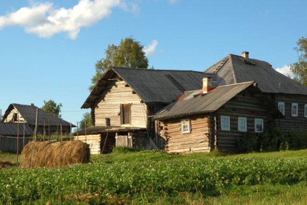 По каким причинам покупатели не спешат приобретать дома в сельской местности