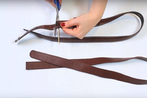 Она разрезала старые ремни. То, что получилось в результате, заслуживает внимания!