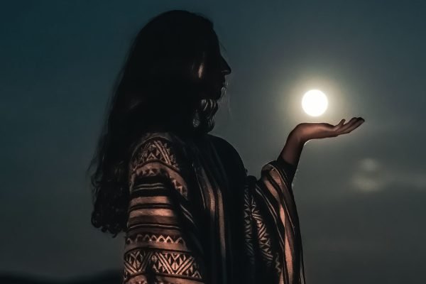 Чтобы не навлечь беду на свой дом, никогда не делай эти 5 вещей в полнолуние