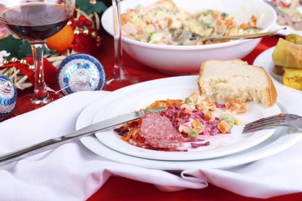 Что сказать мужу, который требует банкет для своих родственников на праздники