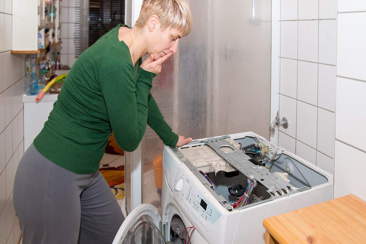 Друг мужа пришел чинить стиралку, заодно научил, как правильно ее использовать, чтобы работала как часы