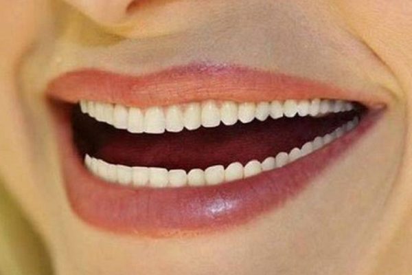 Одна столовая ложка натощак, 10 минут… Не верю, что еще год назад зубы были моим проклятием!