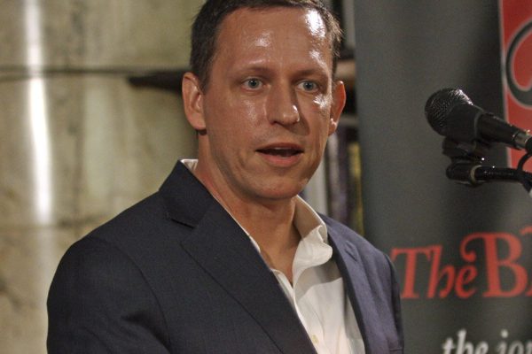 Люди влезают в кредиты и долги, чтобы получить желанную «корочку», но она не дает никаких гарантий