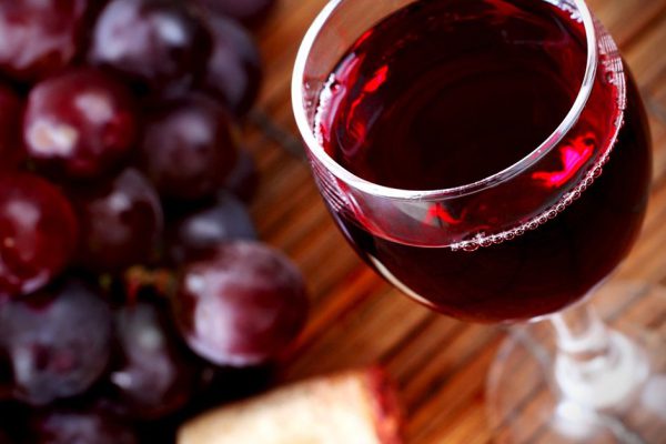 Как один бокал красного вина в день повлияет на твое психическое здоровье.